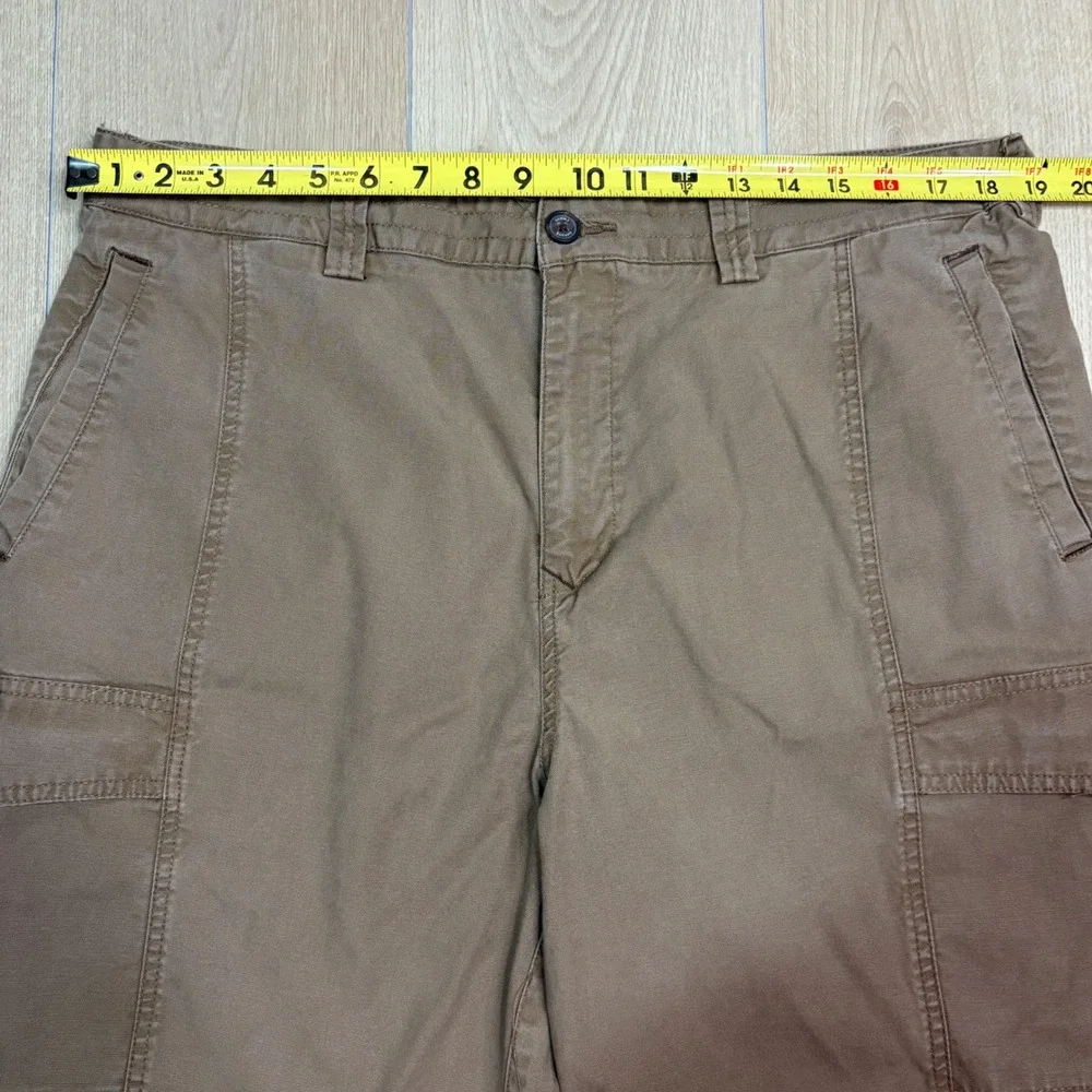 Tommy Bahama Mens Brown Cargo Shorts Size 36 Cotton Tencel Stretch Marlin Logo